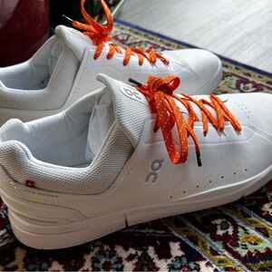 Almost NEW, On Cloud The Roger All White Court Shoe, extra laces & original Box